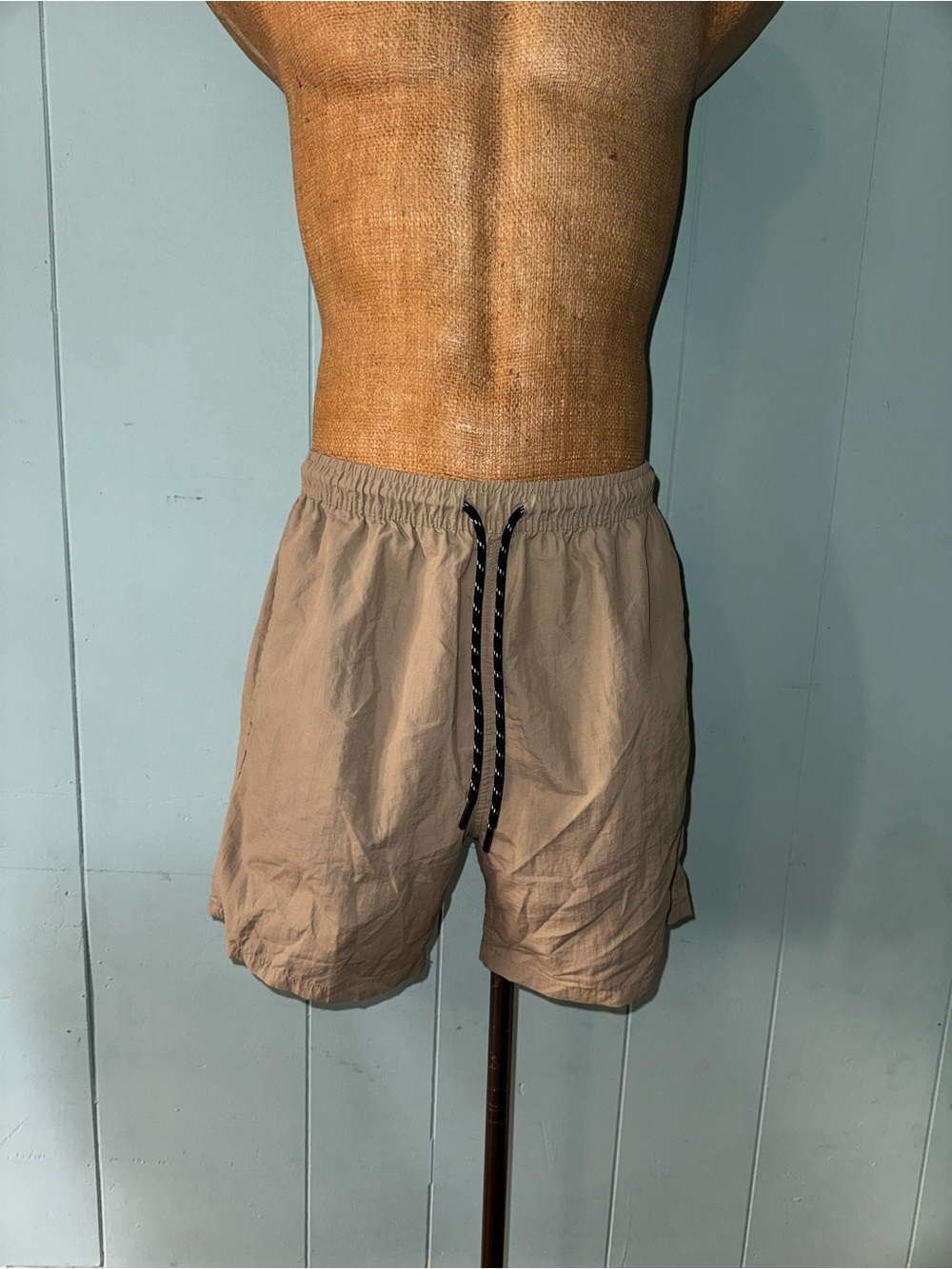 Brooklyn Cloth Men's Drawstring Athletic Shorts in Beige